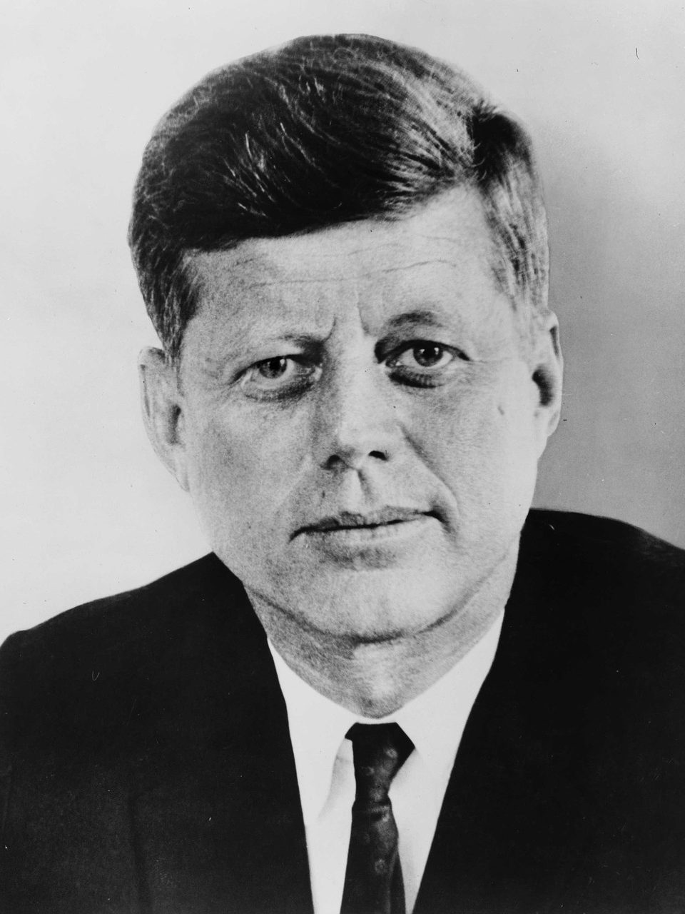 https://astroluna.rs/wp-content/uploads/2019/05/john-f-kennedy-63160_1280-960x1280.jpg