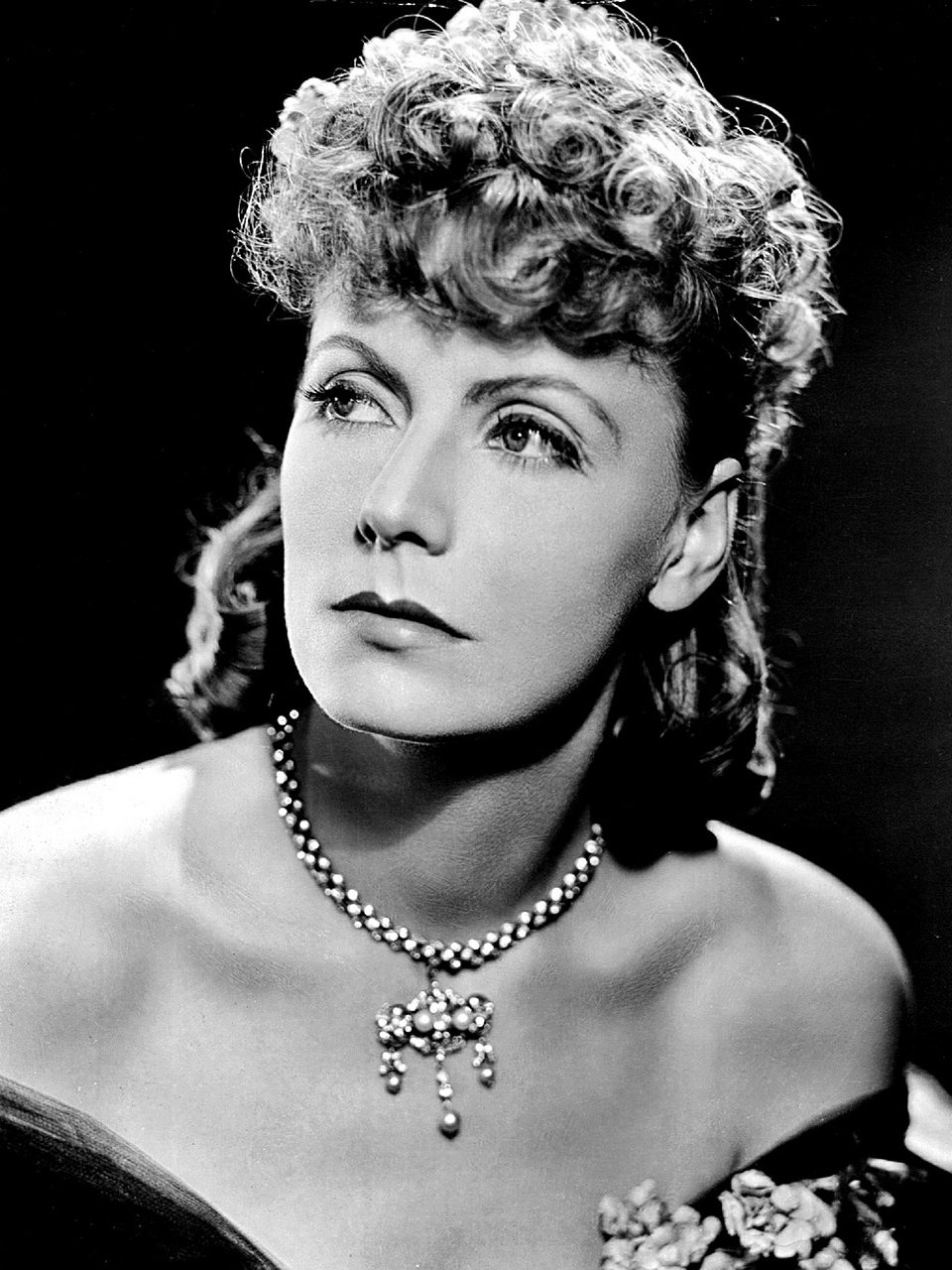 https://astroluna.rs/wp-content/uploads/2019/09/greta-garbo-398404_1280-960x1280.jpg